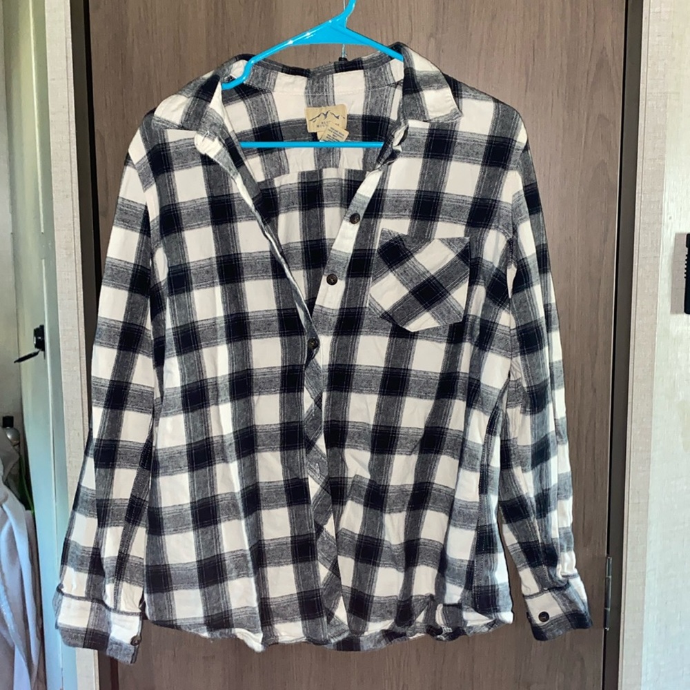 Brand new black and white plaid long sleeve
